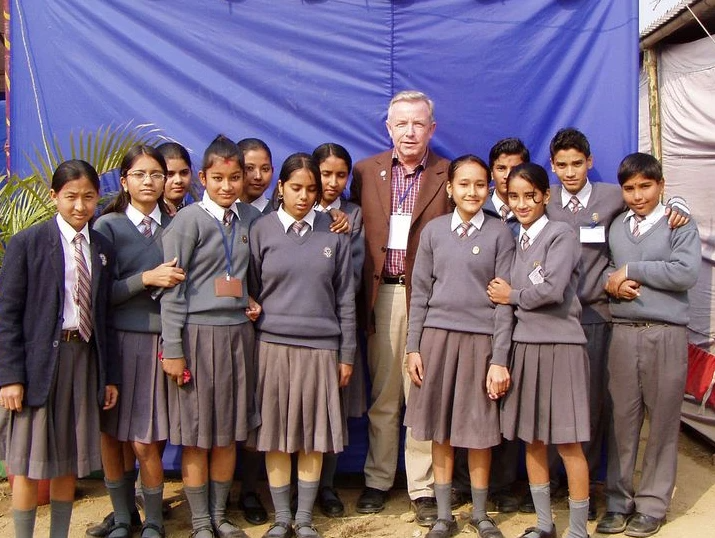 What are the school uniforms in the word? What are the school uniforms in the word?