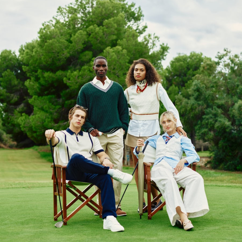 How to Choose the Right Color Combination for Custom Golf Shirts?